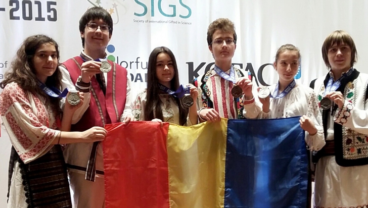Elevii români au obţinut 5 medalii de aur la Olimpiada Internaţională de Ştiinţe