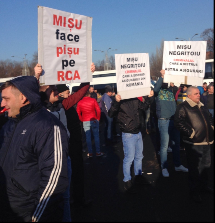 Culmea sfidării la ASF. Şoferii protestează, Negriţoiu măreşte salariile directorilor