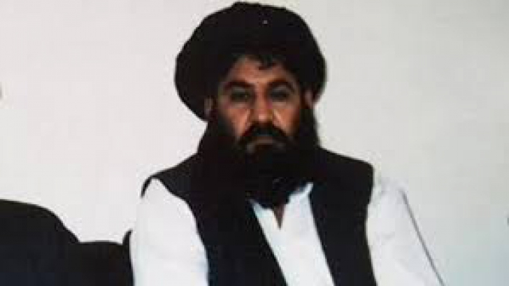 Liderul talibanilor afgani, mollahul Mansour, rănit grav într-un schimb de focuri