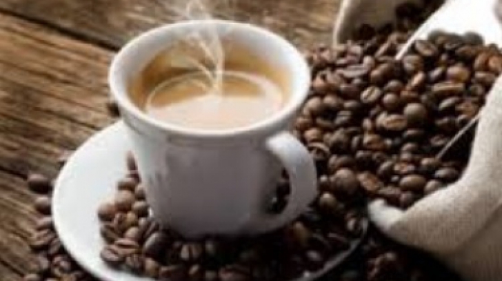 De ce nu ar trebui să bei cafea imediat după ce te trezeşti