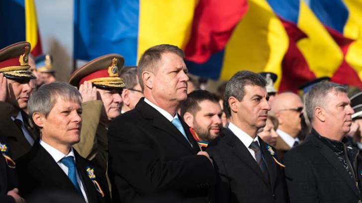Dacian Cioloş a eliberat din funcţie doi oameni de bază ai lui Victor Ponta