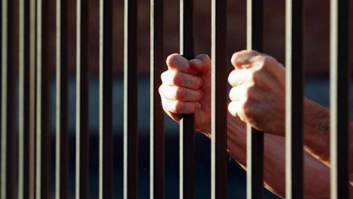 Un deţinut de la Penitenciarul Ploieşti a murit în celulă