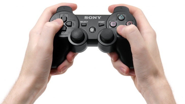eMAG: Topul celor mai vândute jocuri pentru calculator și PlayStation