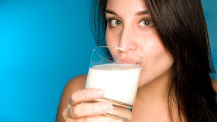 Adevărul despre lapte. Care sunt beneficiile sale și cum te poate îmbolnăvi