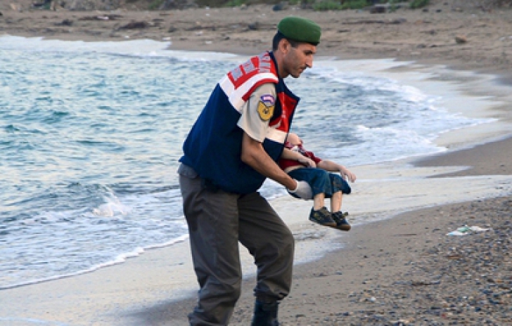 Mesaj EMOȚIONANT de sărbători transmis de tatăl băiețelului de 3 ani înecat în drumul spre Europa