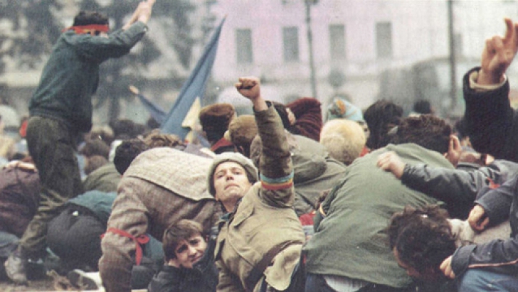 Mărturia unei actriţe: La Revoluţia din 89, tinerii au fost carne de tun. Au încasat gloanţe şi atât