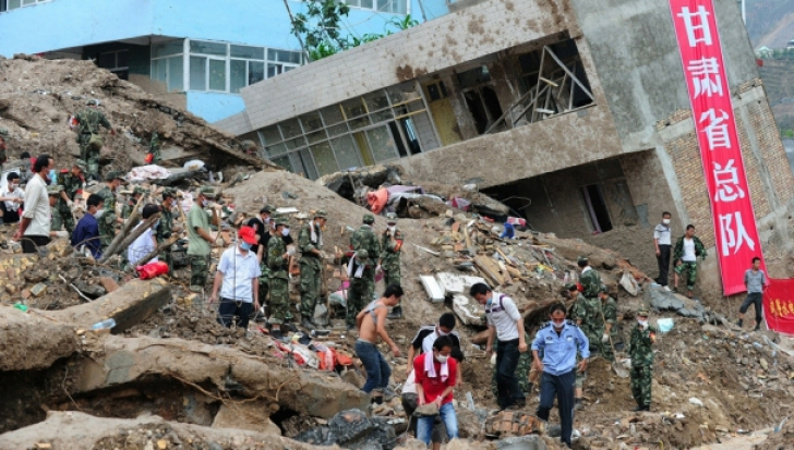 91 de dispăruţi după o alunecare de teren în Shenzen 