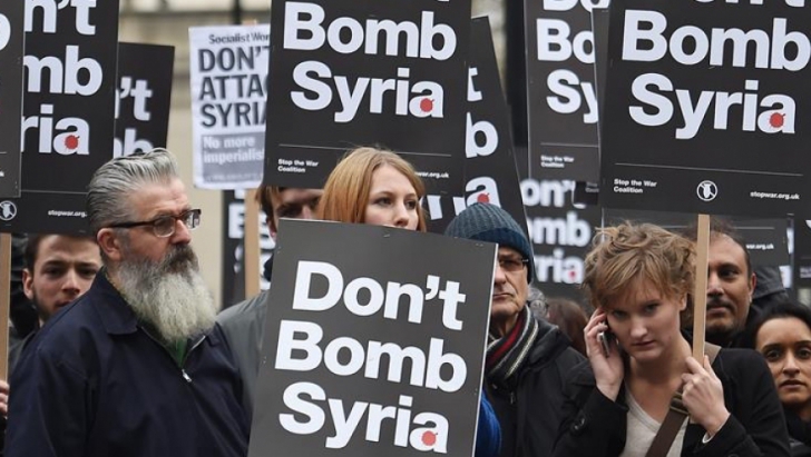 Marea Britanie decide astăzi dacă va bombarda ISIS în Siria alături de Franța, SUA și Rusia