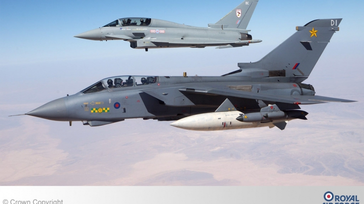 Aviaţia britanică a efectuat primele raiduri aeriene împotriva Statului Islamic în Siria