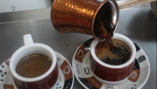 De ce nu este sănătoasă cafeau la ibric! Ce truc poți folosi că să reduci riscul pentru sănătate