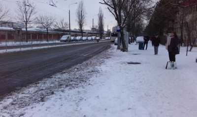 Situaţie incredibilă în Bucureşti, după ce a nins. Cum arată dispreţul drumarilor pentru bucureşteni