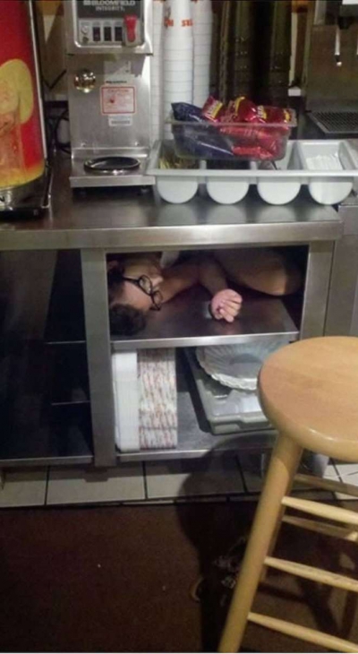 Imaginile exceselor: efectul alcoolului asupra logicii - cele mai amuzante FOTOGRAFII