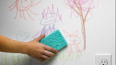 Cum să cureți petele de pe pereți fără soluții speciale 