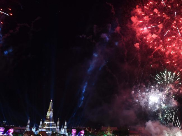 Revelion 2016. Cum au sărbătorit oamenii din întreaga lume intrarea în noul an.Imagini spectaculoase