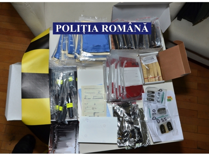 Instrumente muzicale în valoare de 40.000 de euro, furate din Germania, recuperate de polițiști