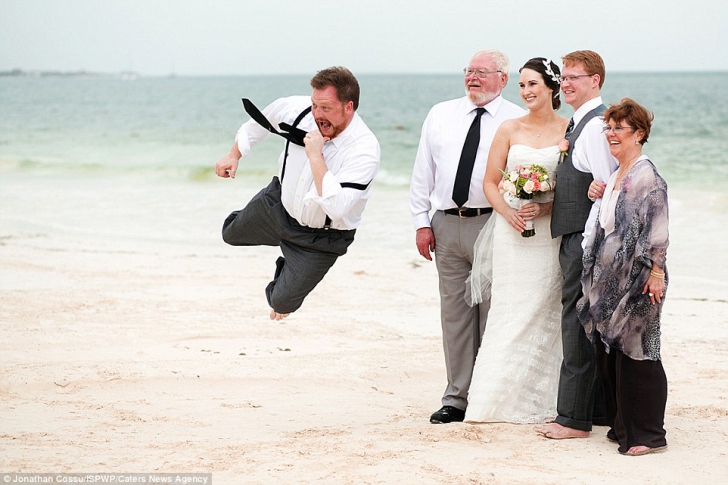 Galeria accidentelor "fericite": topul celor mai amuzante fotografii de nuntă
