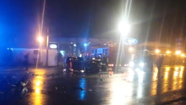Accident cu patru maşini, la Târgu Mureş. Mai multe persoane au fost rănite