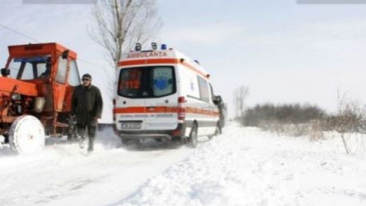Se întâmplă în România. Tânără cu fractură la coloană aşteaptă de 4 ore să vină o ambulanţă