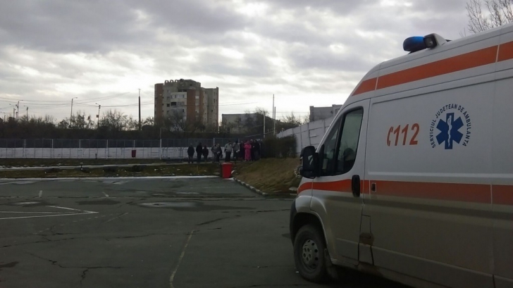 Copil, lovit de tren în Novodari. Un elicopter SMURD, trimis către locul accidentului