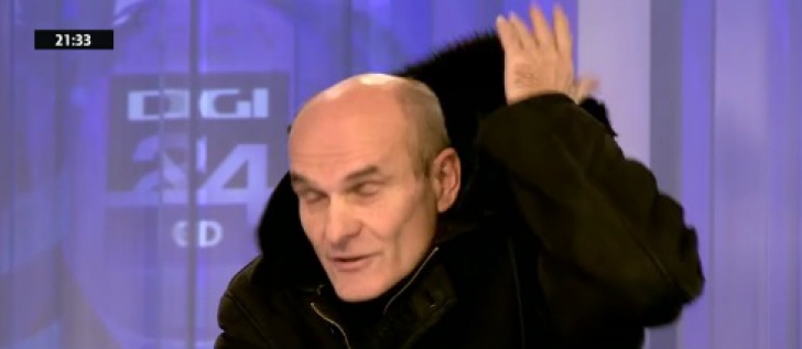 Apariţie BIZARĂ a lui Cristian Tudor Popescu la TV. Oamenii au crezut că s-au stricat televizoarele