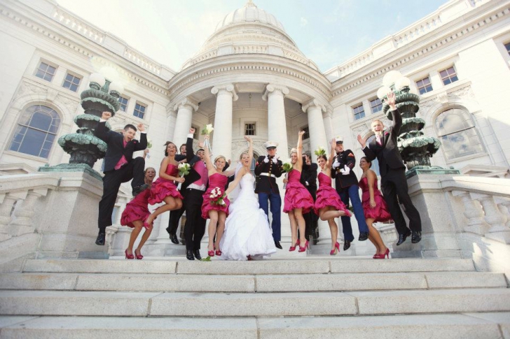 FOTOGRAFIA de la petrecerea din clasa a VI-a nu lasă să se vadă CE a URMAT. Vezi cum arată astăzi