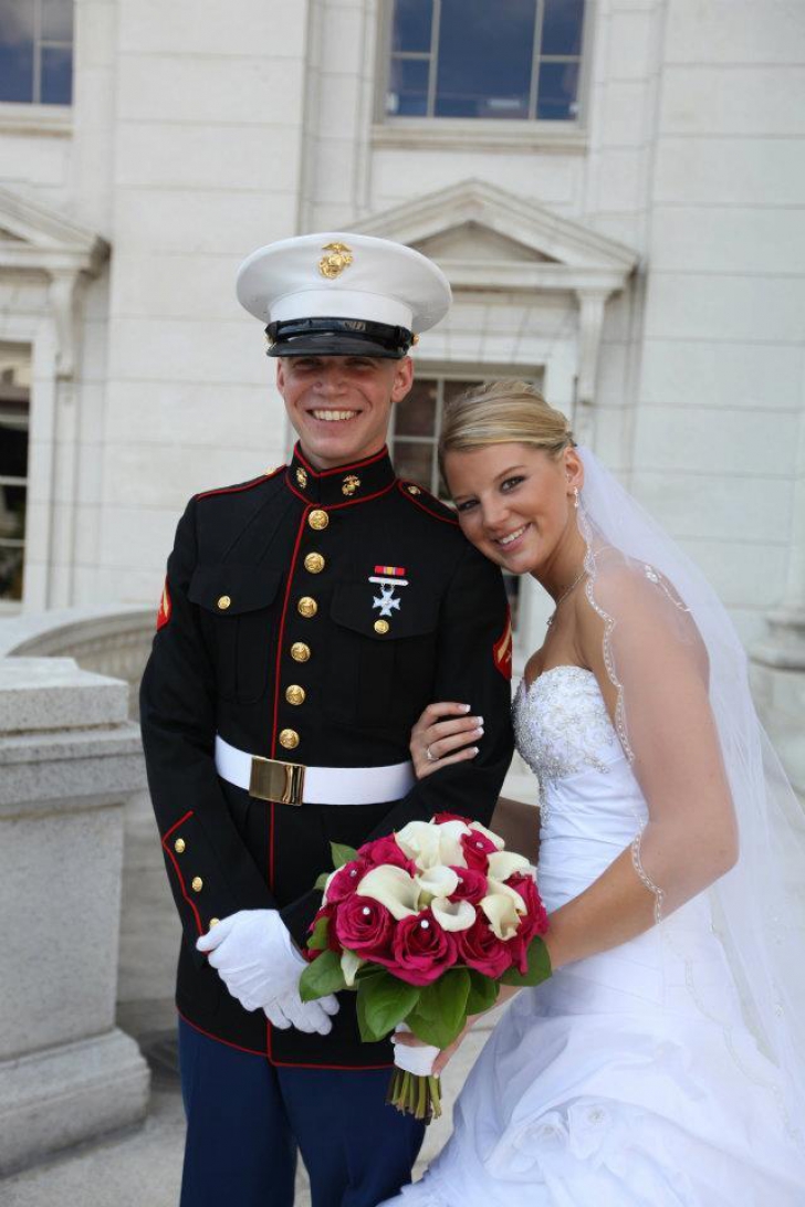 FOTOGRAFIA de la petrecerea din clasa a VI-a nu lasă să se vadă CE a URMAT. Vezi cum arată astăzi