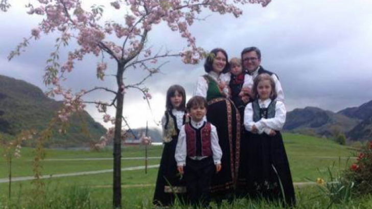 Mezinul familiei Bodnariu se întoarce alături de părinţi