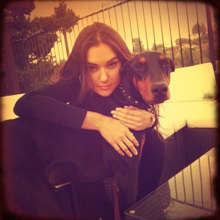 Ce face o vedetă PORNO când nu e în faţa camerei. FOTOGRAFII INEDITE  