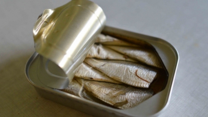 Adevărul despre sardinele la conservă pe care nimeni nu îl spune. Cât de sănătoase sunt, de fapt?