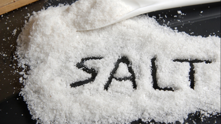 Câtă sare trebuie să mănânci pe zi și care este cea mai sănătoasă. Vei fi surprins