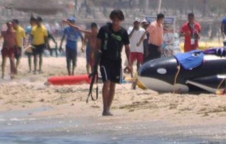 Atentat Tunisia la un hotel de pe plaja