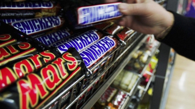 Mars recheamă TOATE ciocolatele Snickers, Twix şi Milky Way vândute în Germania. Care e motivul