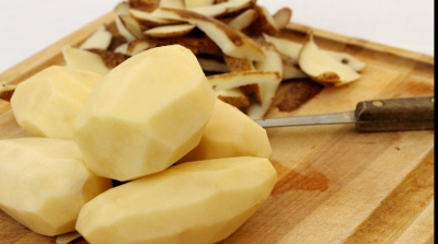 Efect surprinzător. Ce se întâmplă dacă mănânci cartofii cu tot cu coajă