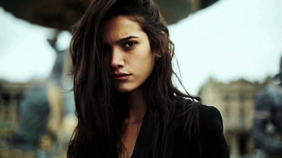 Coşmar cu repetiţie pentru un supermodel brazilian căsătorită cu un român: alte 2 zile în aeroport