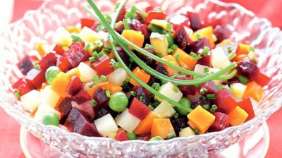 Salată rusească de sfeclă roşie! O reţetă simplă, delicioasă şi sănătoasă