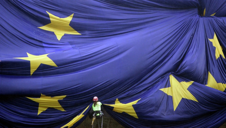 Avertismentul unui analist american: UE se destramă treptat. Românii înclină spre SUA