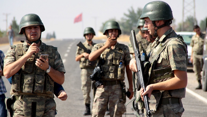 Rusia acuză: Turcia pregăteşte o intervenţie militară în Siria