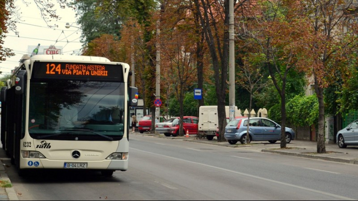 RATB vrea să înlocuiască autobuzele de pe mai multe linii cu microbuze. Ce trasee sunt afectate