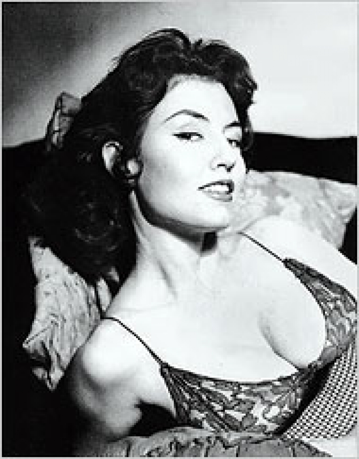 DRAMĂ! A murit una dintre cele mai frumoase femei din lume. A fost iepuraş Playboy 