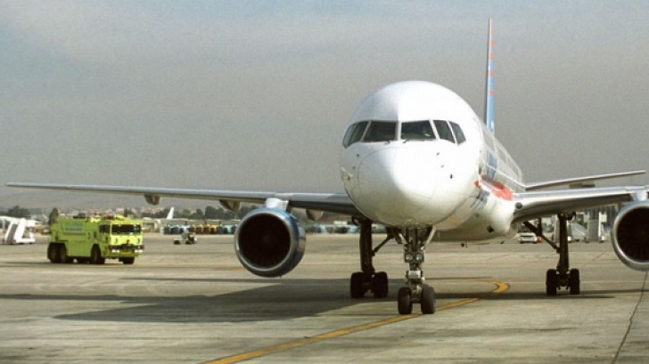 Clipe de groază pe aeroport. Un avion a ieşit de pe pistă