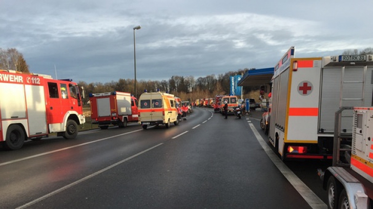 Accident cumplit în Germania. Două trenuri s-au ciocnit frontal: 10 morți și peste 80 de răniți