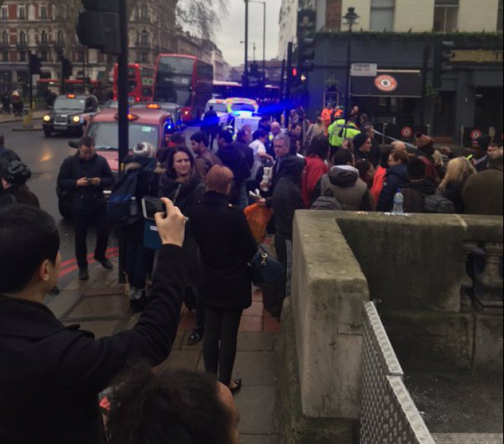 Amenințare cu bombă la Londra. O stație de metrou a fost evacuată