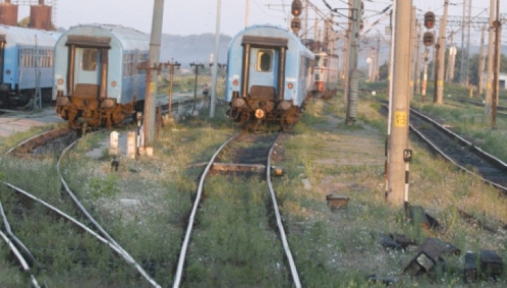 Tragedie pe calea ferată: un bărbat şi-a pierdut viaţa, lovit de 2 trenuri, aproape de Constanţa