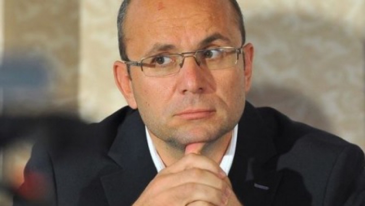 Consultantul politic Cozmin Guşă, invitat la "Adevărul Live"