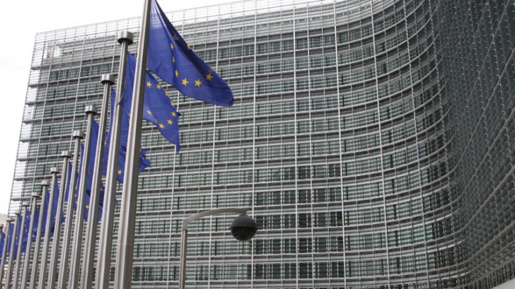 Un nou raport dur al Comisiei Europene despre Legea dării în plată