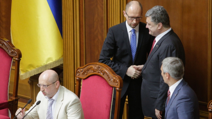 Ucraina, pe marginea prăpastiei. Criză politică, corupție și un conflict armat care se reîncălzește
