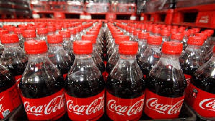 Lovitură pentru Coca-Cola! Justiția europeană a decis că sticla nu poate fi marcă înregistrată