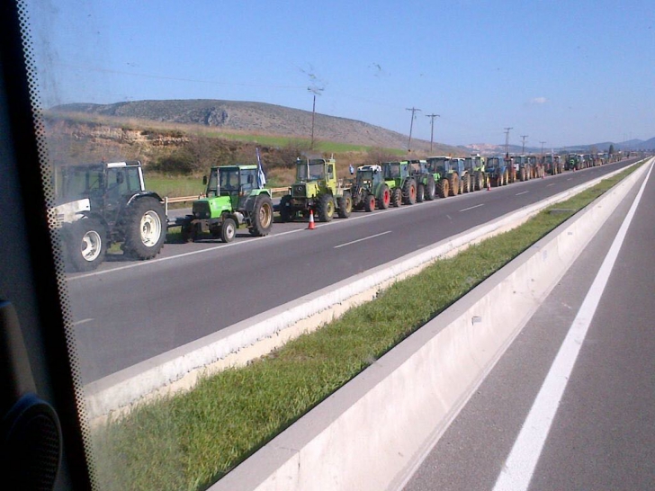 Peste 750 de camioane românești, blocate în Grecia și Bulgaria! Se cere intervenția lui Costescu