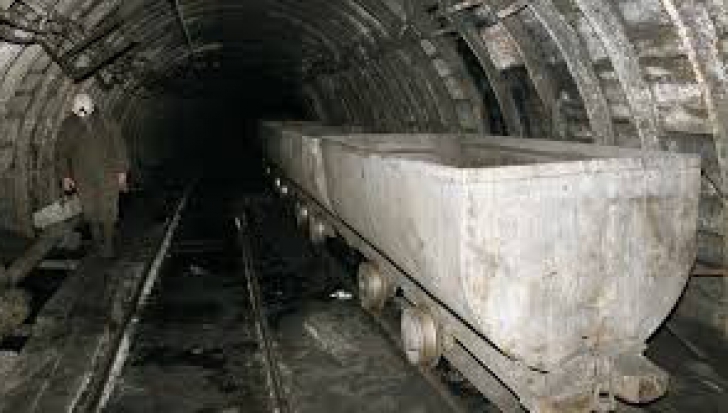 Tragedie în Rusia: doi mineri au murit, alți 28, dispăruți după ce o galerie de mină s-a surpat