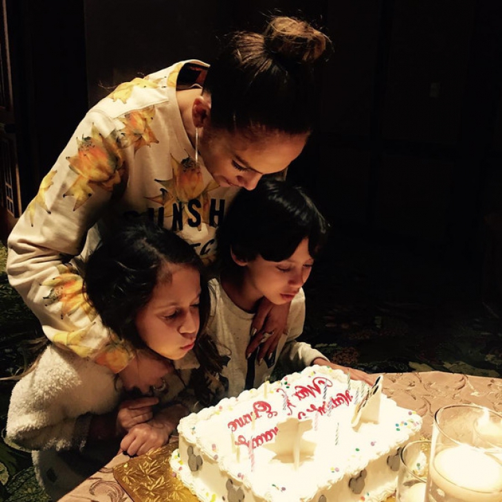 Jennifer Lopez, petrecere specială pentru aniversarea de 8 ani a gemenilor săi - FOTO
